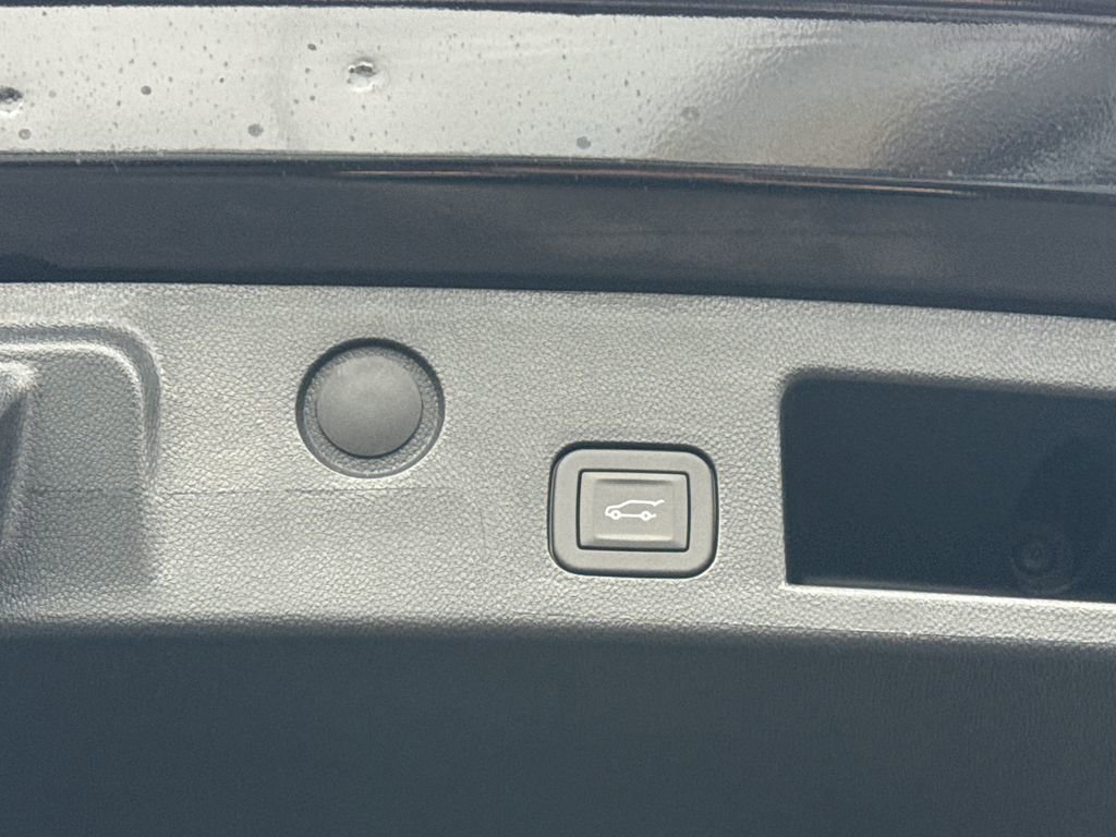New 2026 GMC Terrain Elevation w/ Elevation Premium Package image 36