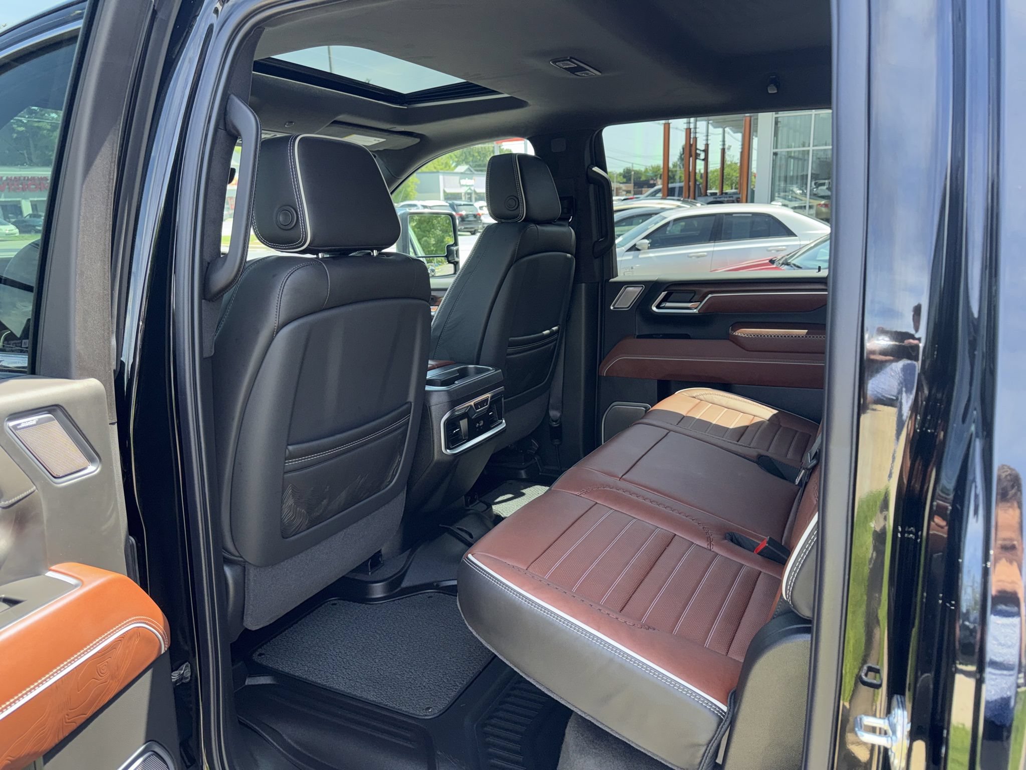 Used 2026 GMC Sierra 3500 Denali Ultimate AWD/4WD image 13