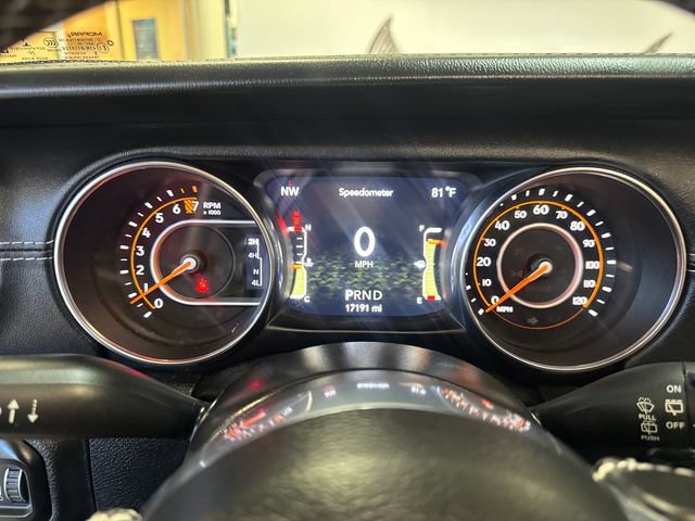 Used 2021 Jeep Wrangler Unlimited Sahara AWD/4WD image 17