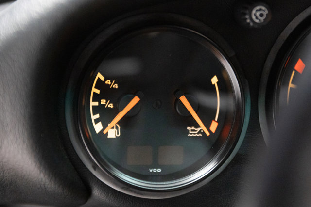 Used 1994 Porsche 911 Carrera 4 image 65