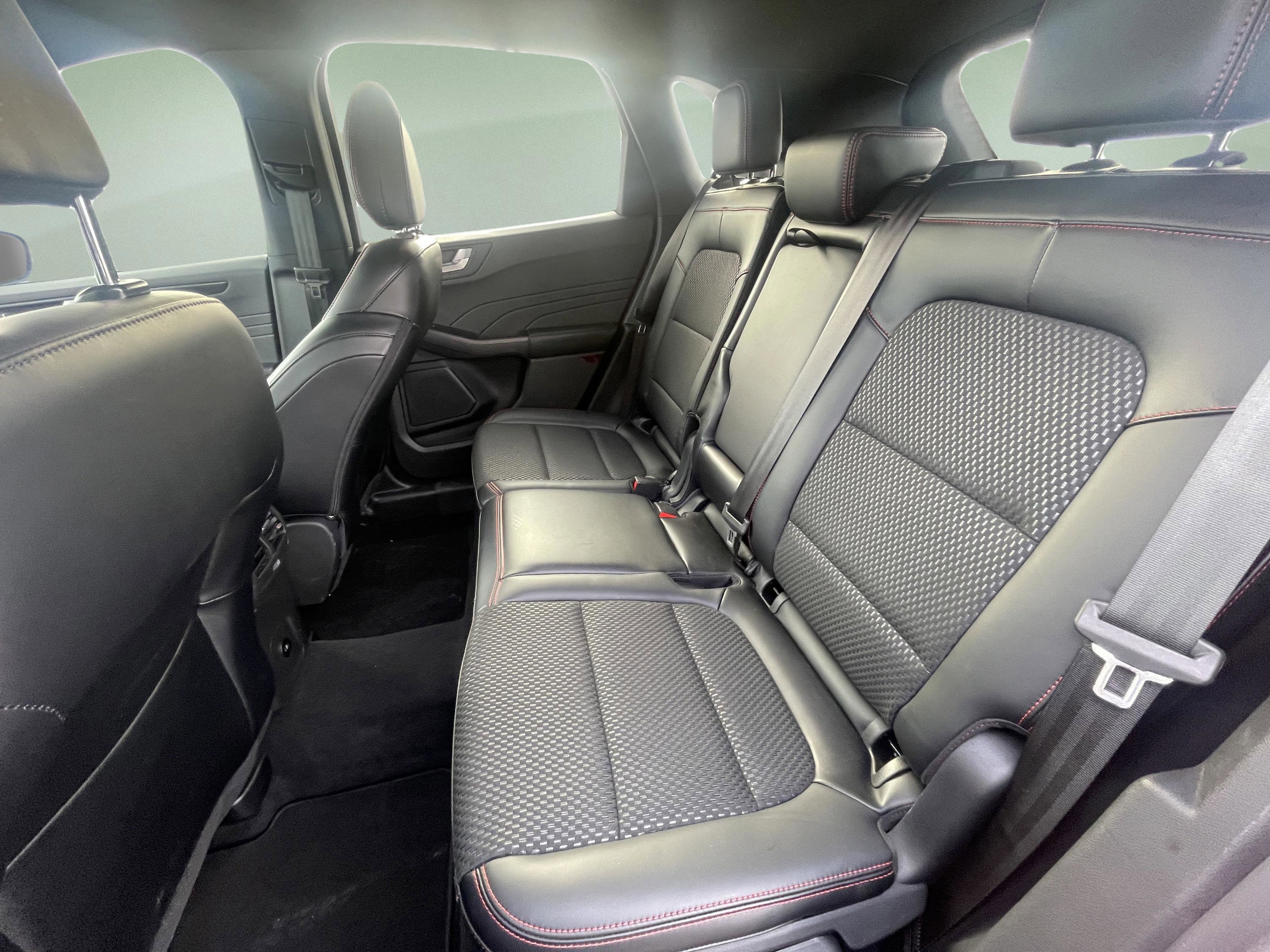 Used 2024 Ford Escape ST-Line w/ Tech Pack #1 image 33