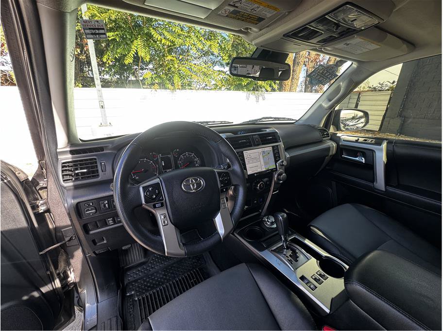 Used 2022 Toyota 4Runner SR5 Premium w/ Moonroof Package AWD/4WD image 2