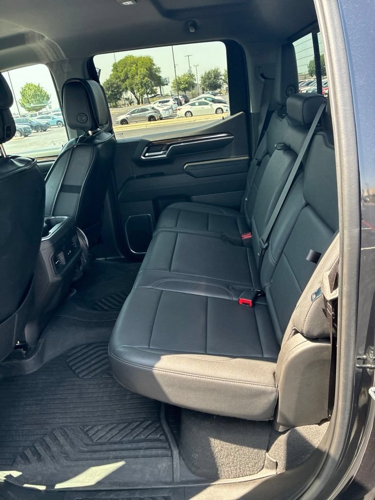 Used 2023 Chevrolet Silverado 1500 RST AWD/4WD image 10