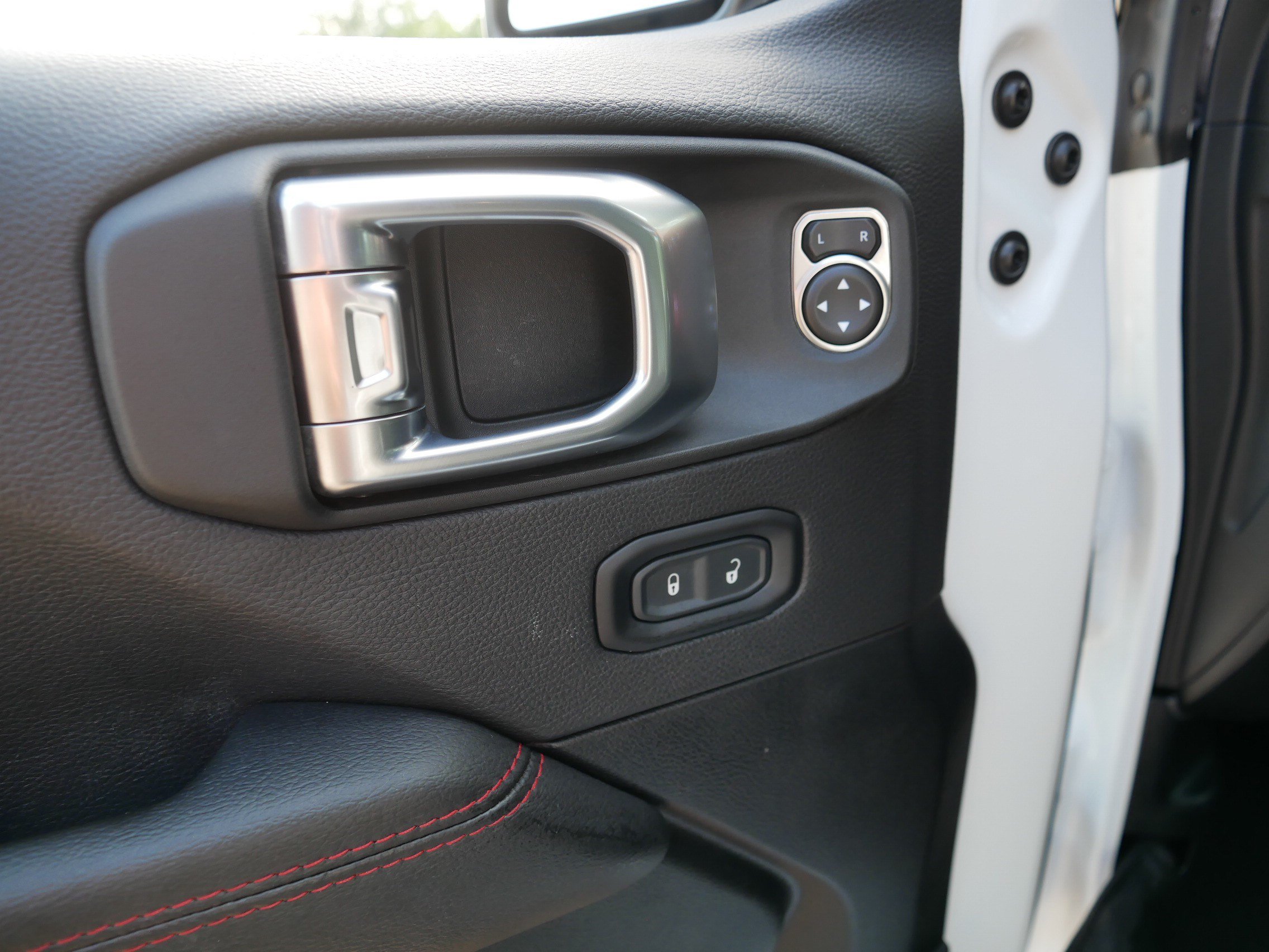 Used 2021 Jeep Wrangler Unlimited Rubicon AWD/4WD image 19