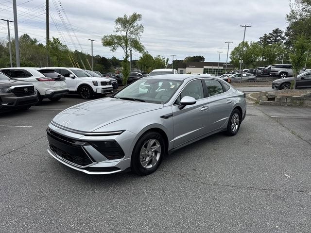 Certified 2025 Hyundai Sonata SE image 3