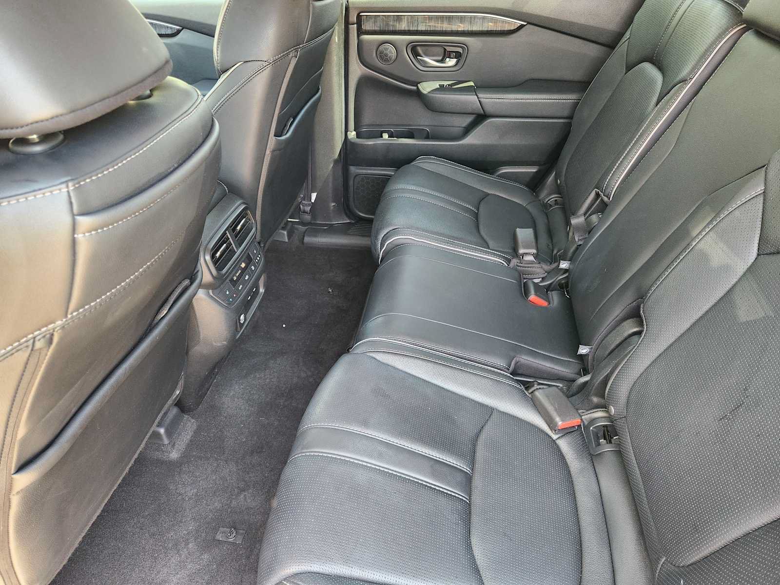 Certified 2024 Honda Pilot Elite image 30