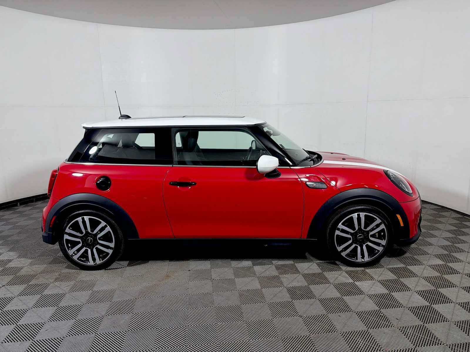 Used 2024 MINI Cooper S FWD image 7