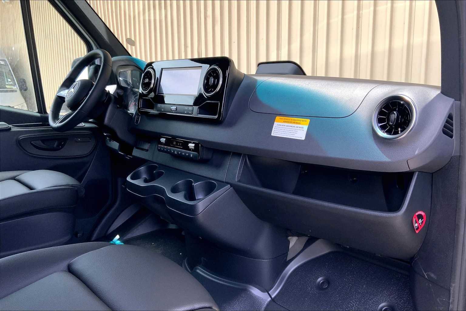 New 2025 Mercedes-Benz Sprinter 2500 image 11