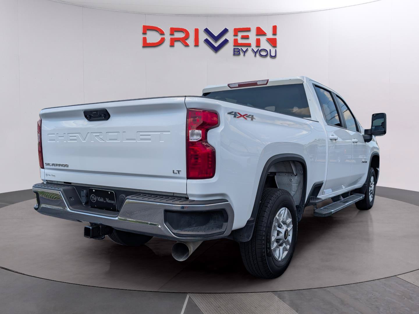 Used 2024 Chevrolet Silverado 2500 LT AWD/4WD image 5
