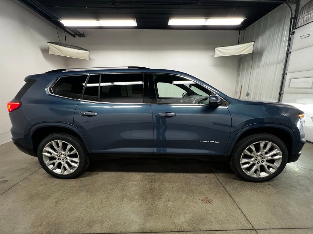New 2026 GMC Acadia Denali w/ Super Cruise Package image 2