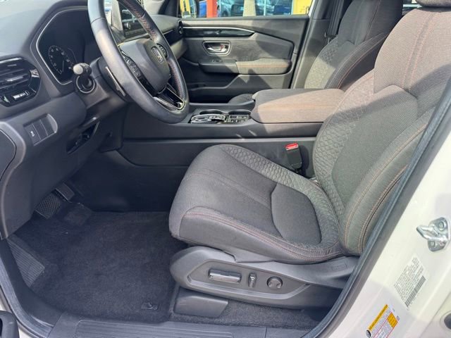 Used 2025 Honda Pilot Sport image 19