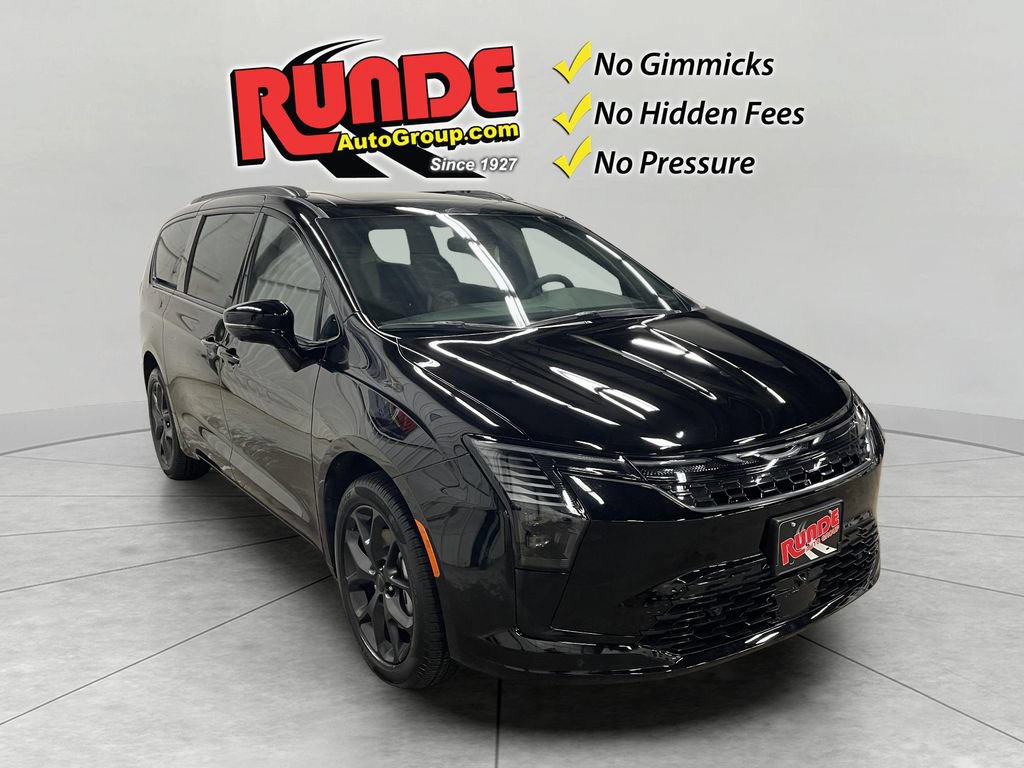 New 2027 Chrysler Pacifica Limited AWD/4WD image 7