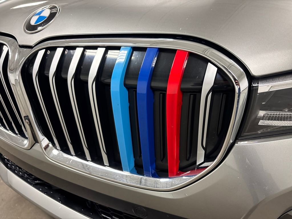 Used 2021 BMW 750i xDrive w/ Executive Package image 21