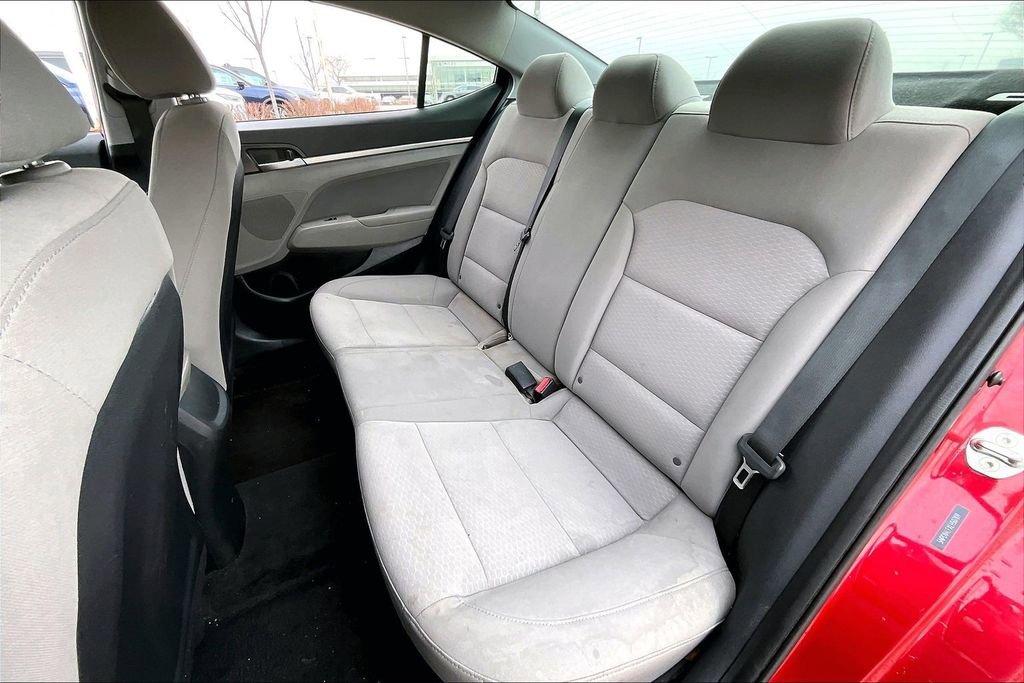 Used 2020 Hyundai Elantra SEL FWD image 31