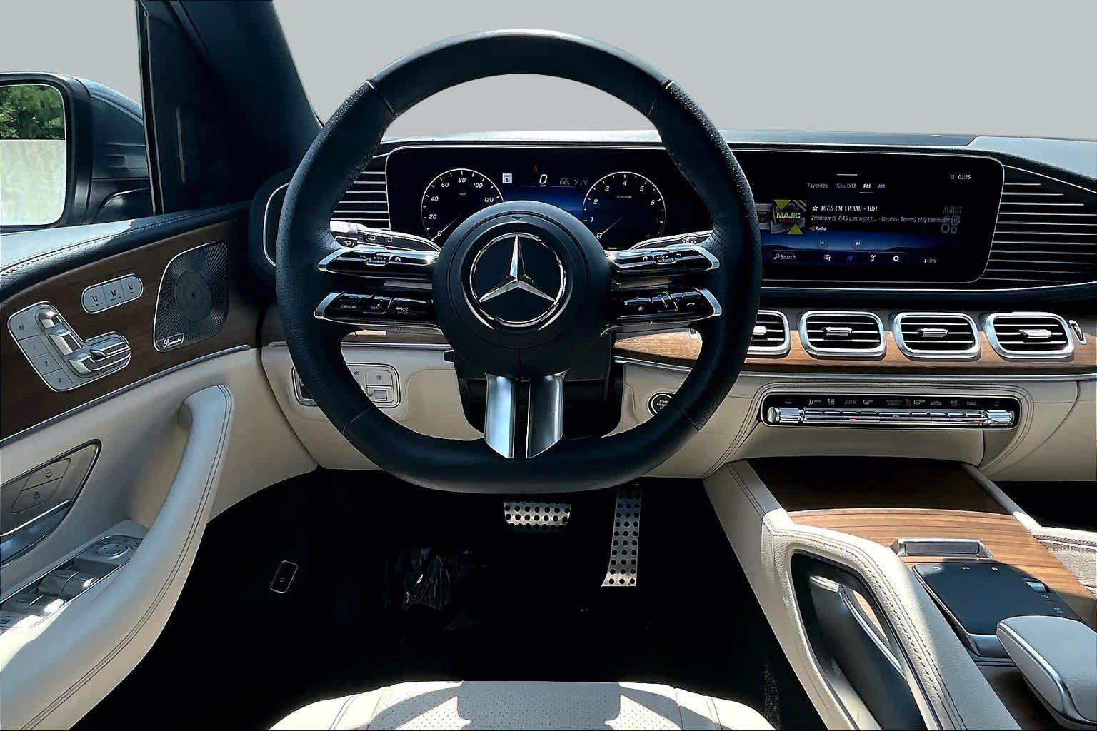 Used 2024 Mercedes-Benz GLS 450 4MATIC image 6
