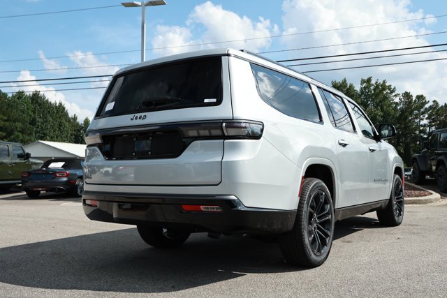 New 2026 Jeep Grand Wagoneer L Summit AWD/4WD image 6