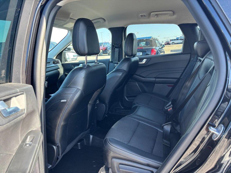 Used 2023 Ford Escape SE FWD image 12