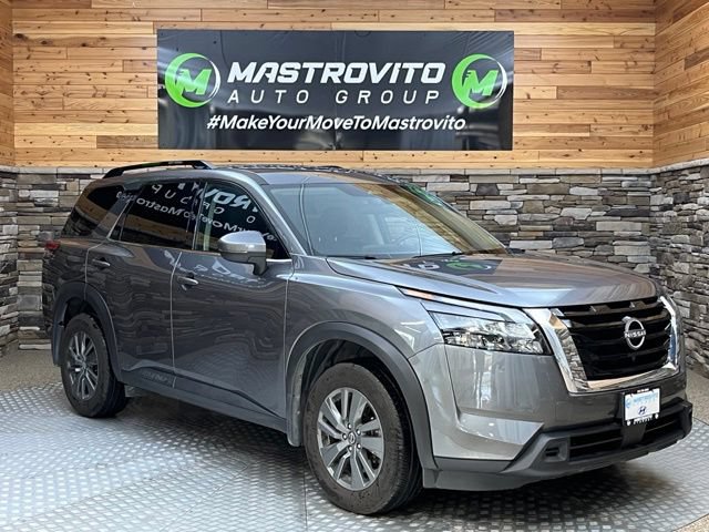 Used 2025 Nissan Pathfinder SV AWD/4WD image 11