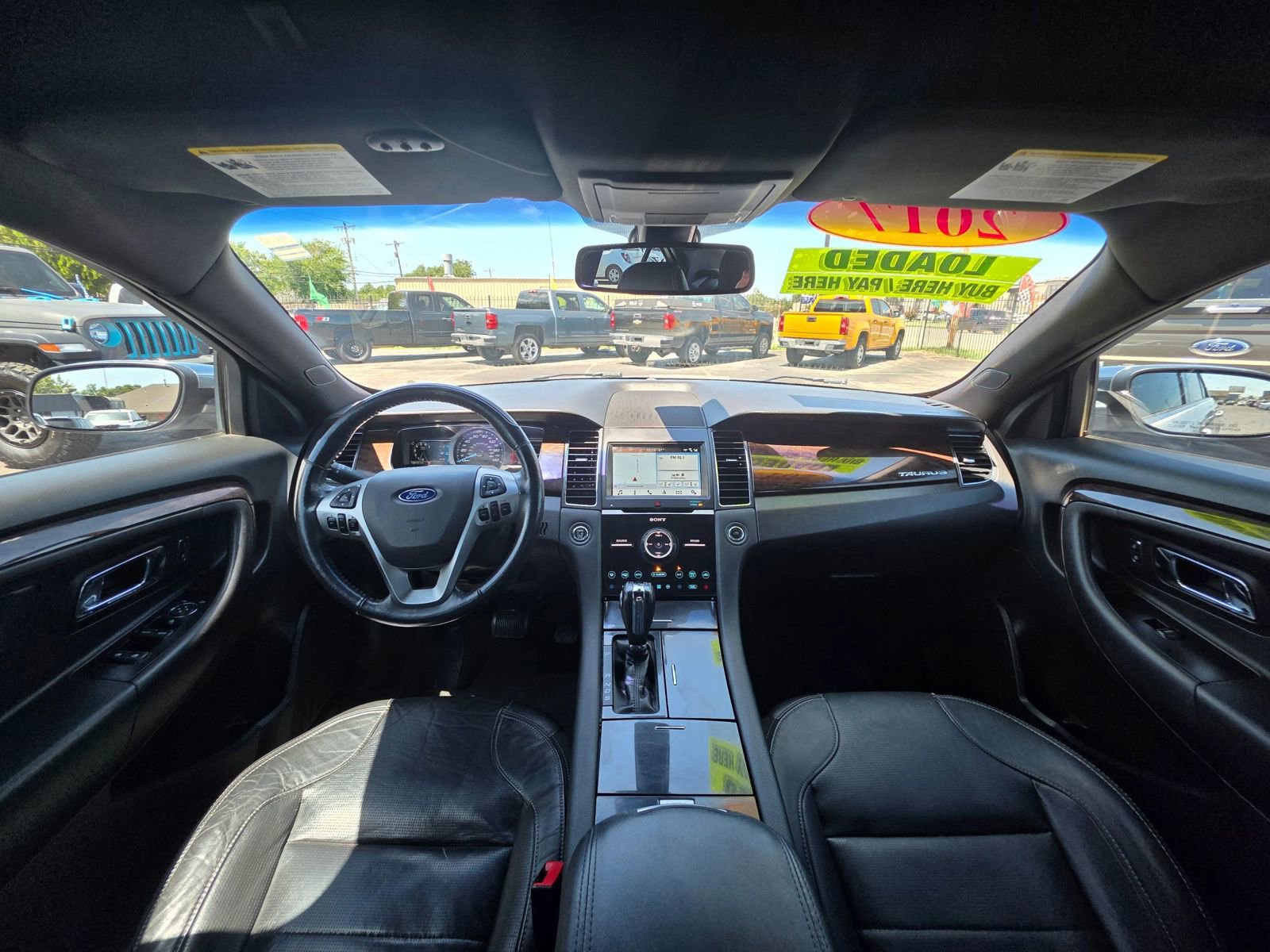 Used 2017 Ford Taurus Limited FWD image 2