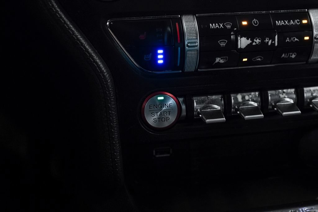 Used 2019 Ford Mustang Coupe RWD image 25