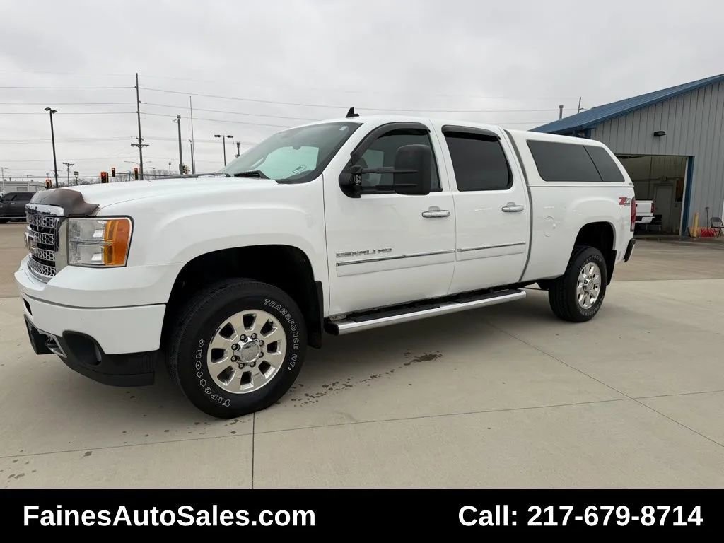 Used 2014 GMC Sierra 3500 Denali w/ Snow Plow Prep Package image 4