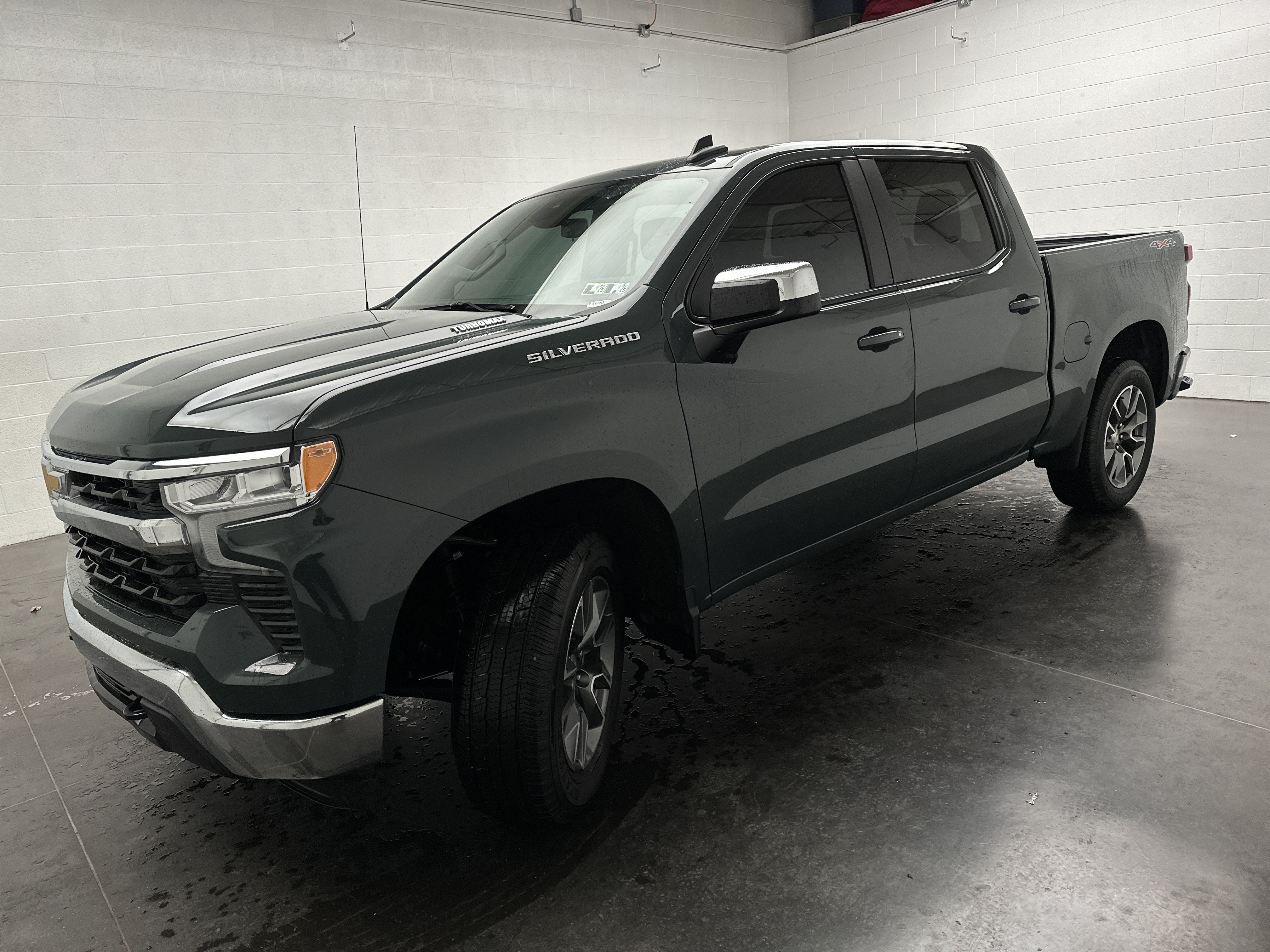Used 2026 Chevrolet Silverado 1500 LT AWD/4WD image 4