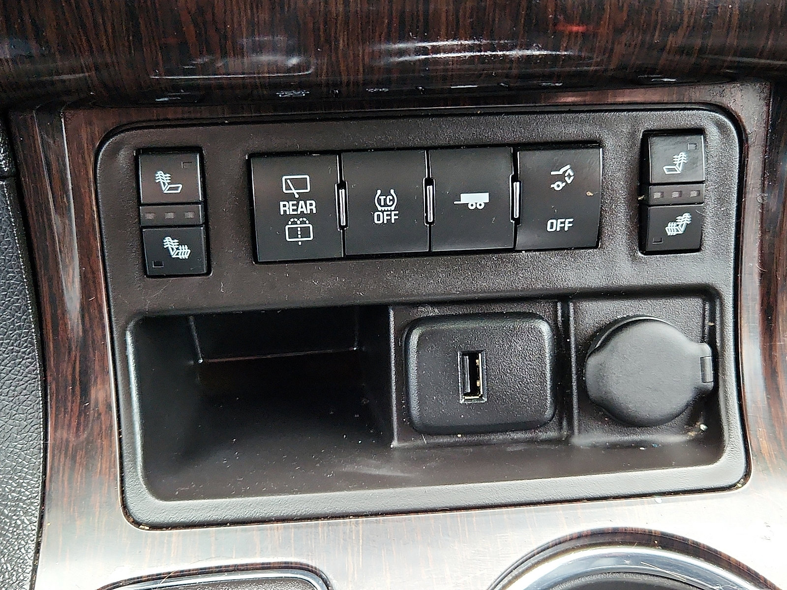 Used 2017 Chevrolet Traverse LT image 15