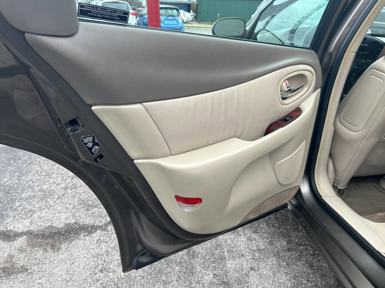 Used 2001 Oldsmobile Aurora 4.0 image 14