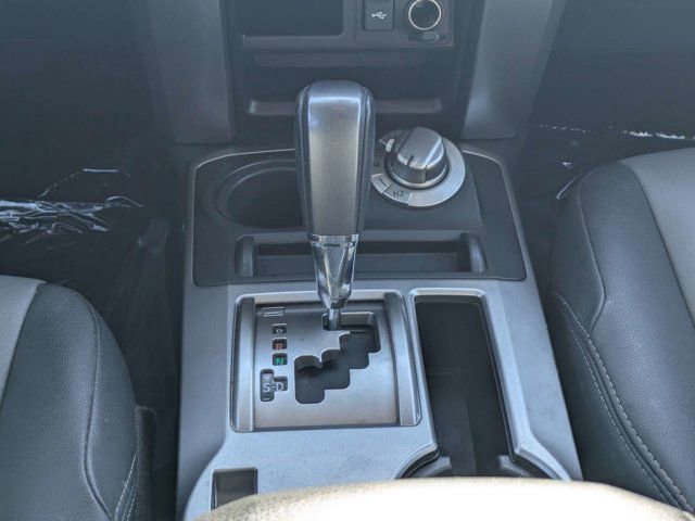 Used 2022 Toyota 4Runner SR5 Premium w/ Moonroof Package AWD/4WD image 18