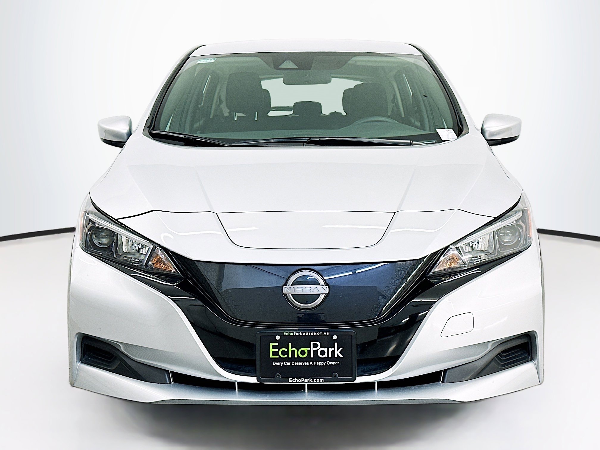 Used 2024 Nissan Leaf S image 2