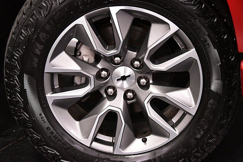 Used 2019 Chevrolet Silverado 1500 RST image 12