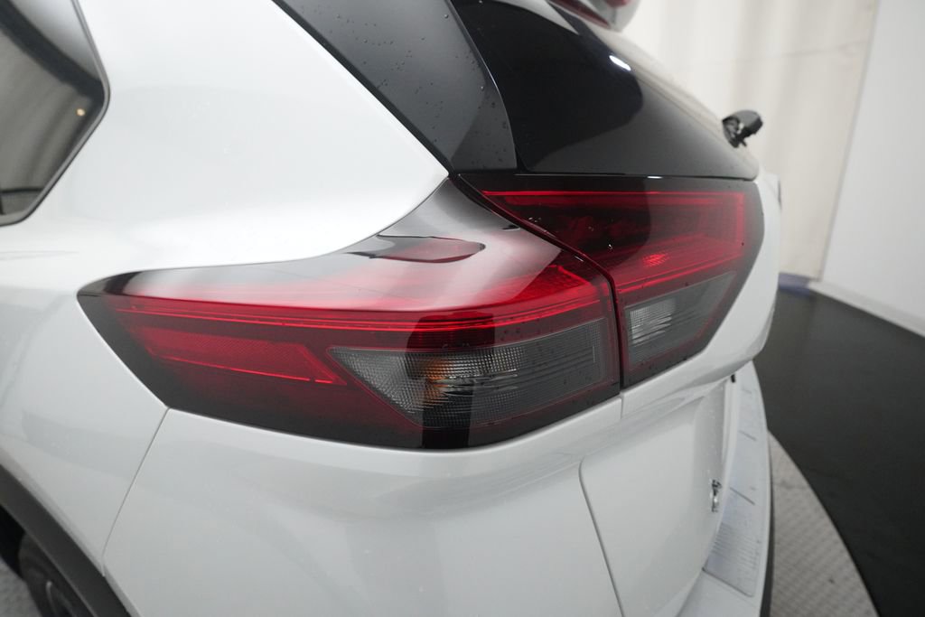 Used 2026 Nissan Rogue SV image 32