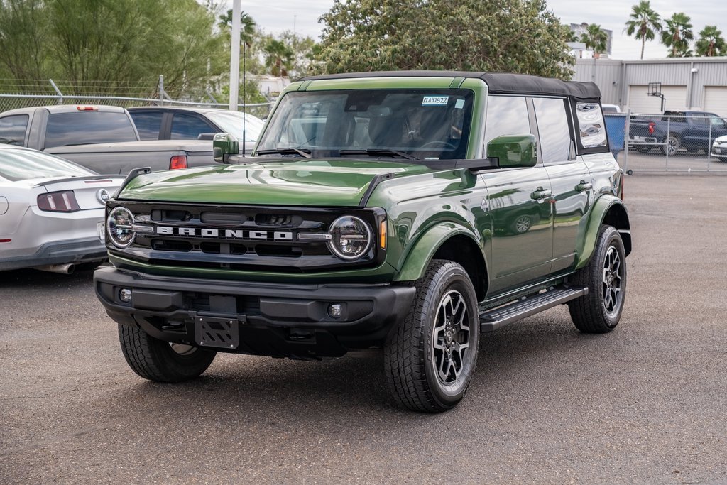 Used 2023 Ford Bronco Outer Banks image 3