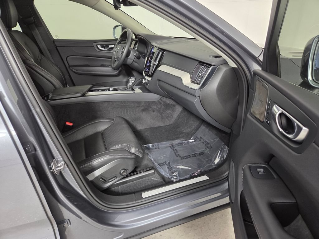 Used 2021 Volvo XC60 T5 Inscription FWD image 30