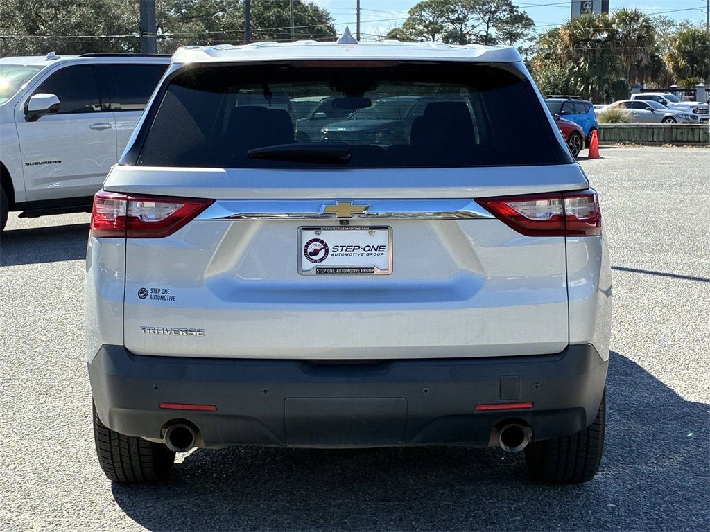 Used 2021 Chevrolet Traverse LS image 6