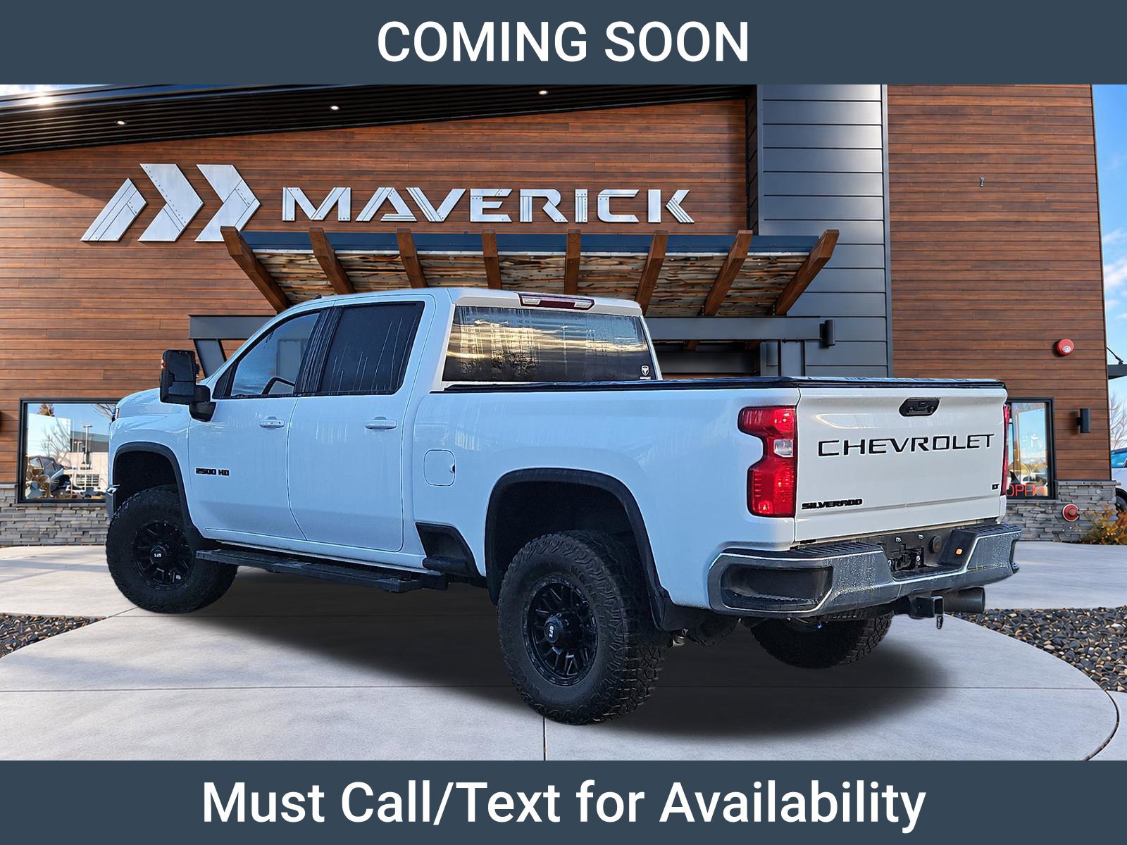 Used 2024 Chevrolet Silverado 2500 LT AWD/4WD image 2