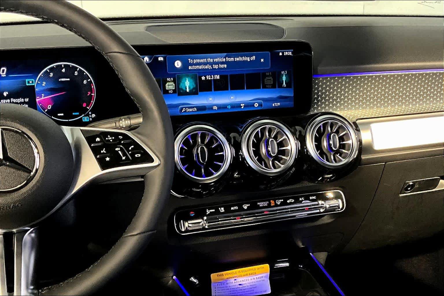 New 2026 Mercedes-Benz GLB 250 4MATIC image 8