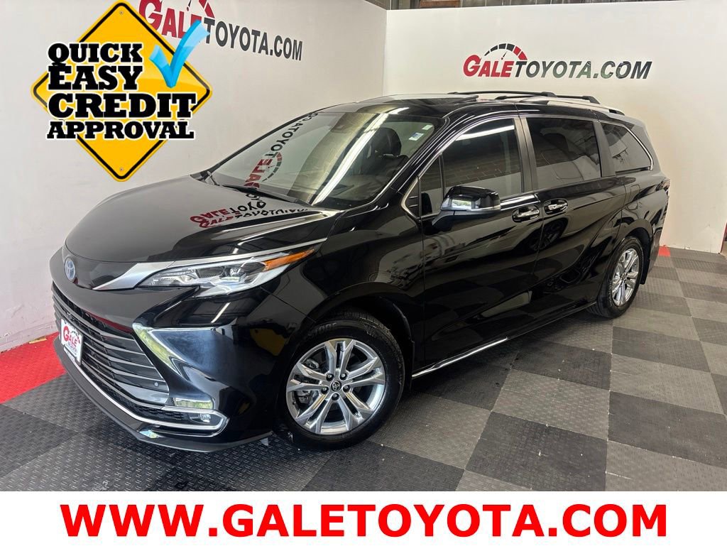 Used 2022 Toyota Sienna Platinum AWD/4WD image 1