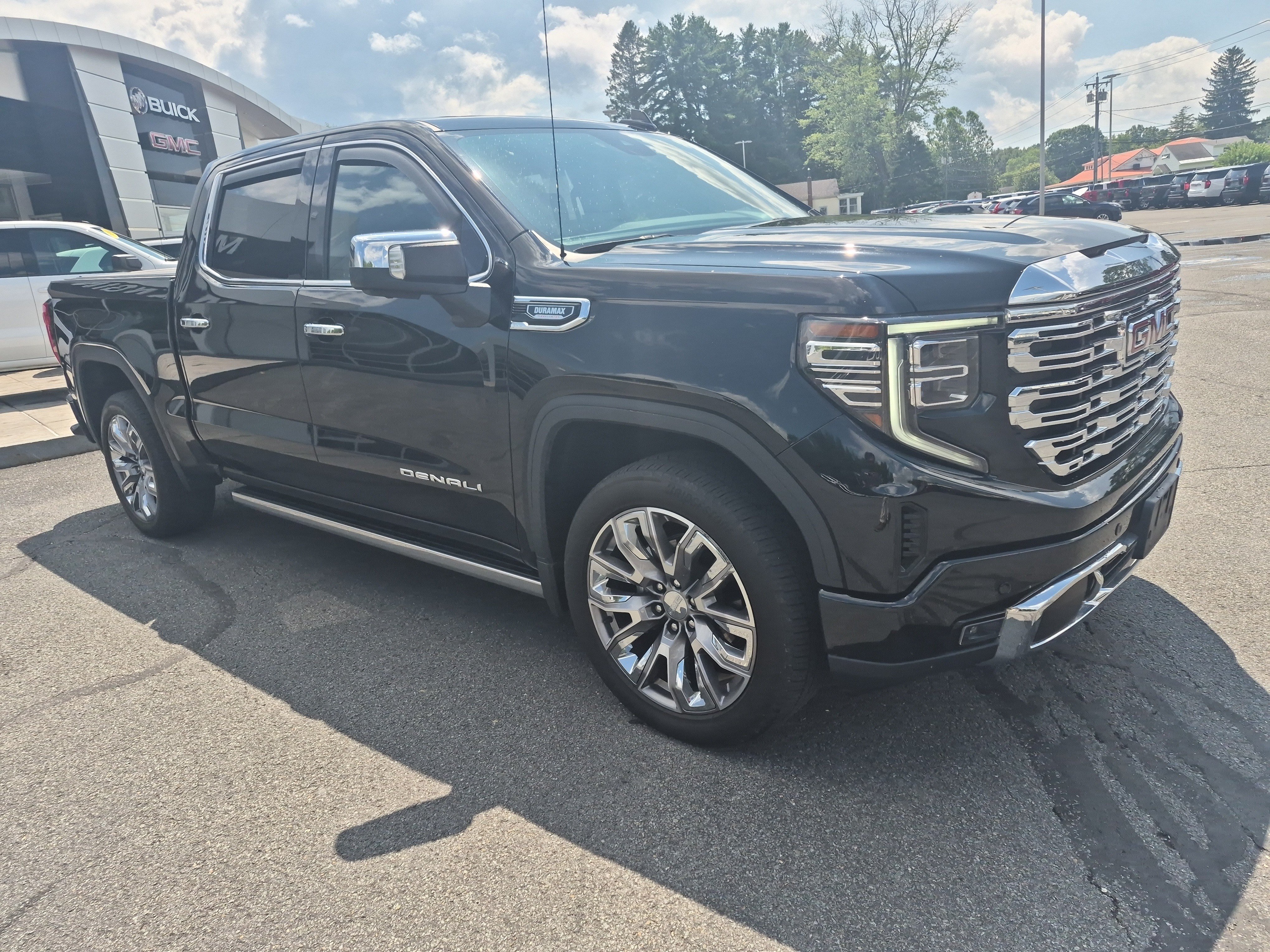 Certified 2023 GMC Sierra 1500 Denali w/ Denali Reserve Package AWD/4WD image 7