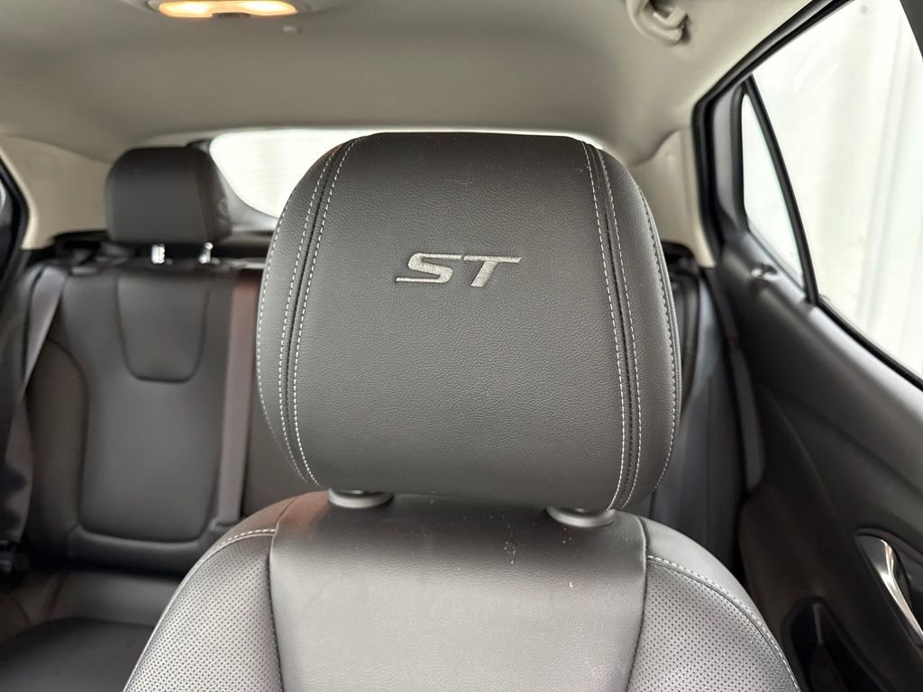 Used 2024 Buick Encore GX Sport Touring image 19