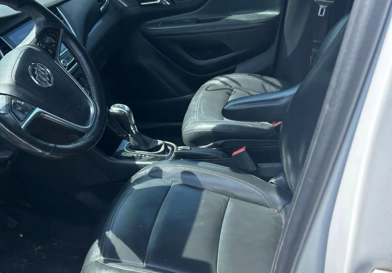 Used 2017 Buick Encore Essence image 4