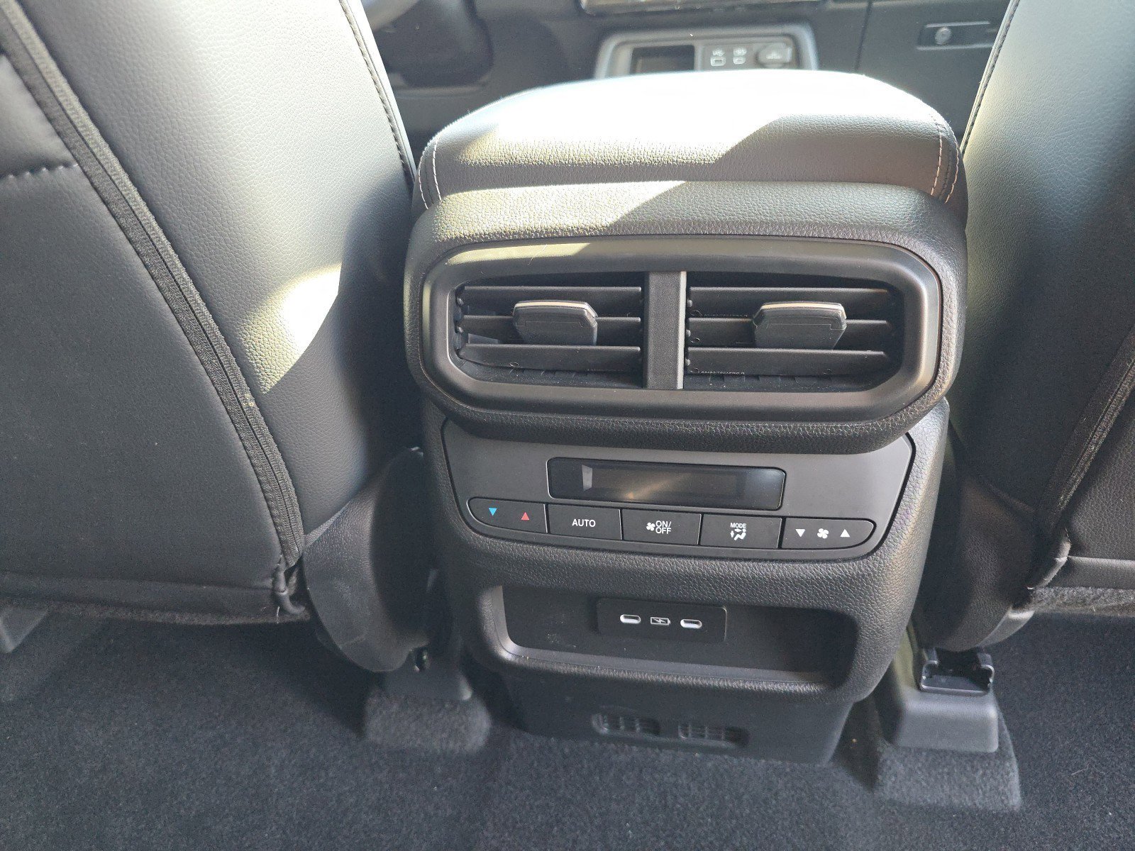 Used 2025 Honda Pilot EX-L image 24