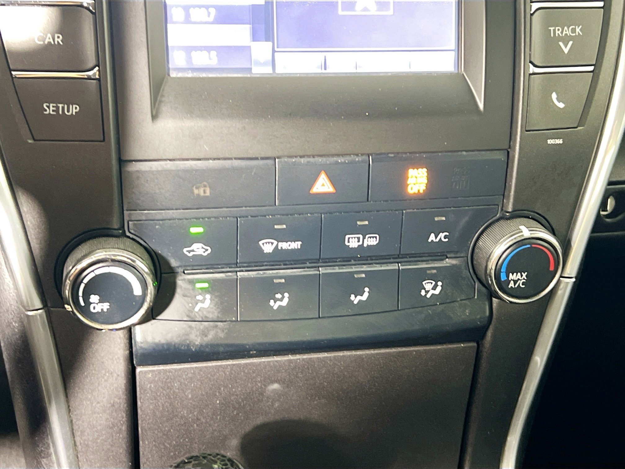Used 2015 Toyota Camry LE FWD image 26