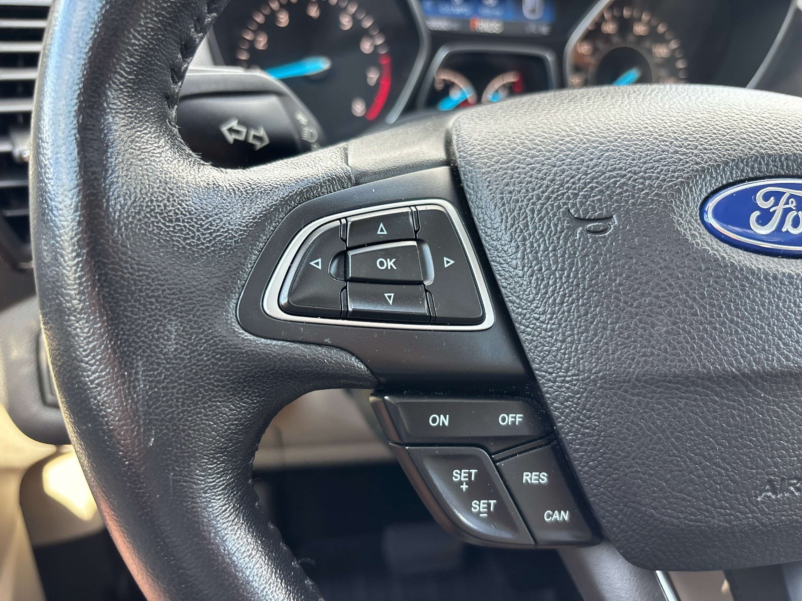 Used 2018 Ford Escape SEL AWD/4WD image 22