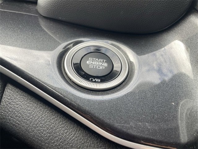 Used 2022 Jeep Grand Cherokee L Laredo image 16