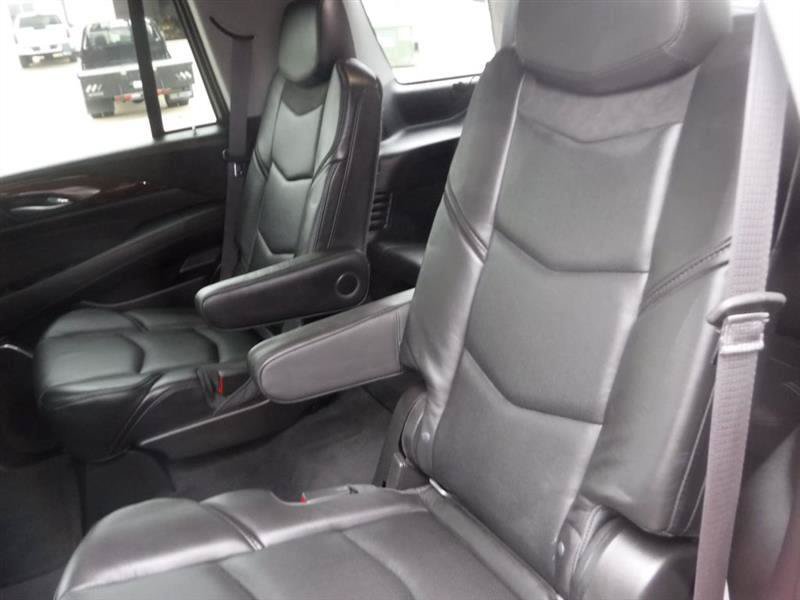 Used 2015 Cadillac Escalade Premium AWD/4WD image 28