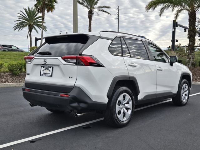 Used 2020 Toyota RAV4 LE image 4