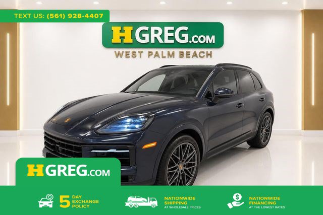 Used 2024 Porsche Cayenne AWD/4WD image 1