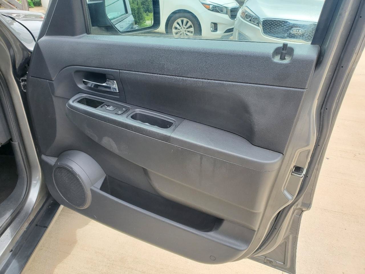 Used 2012 Jeep Liberty Sport RWD image 6