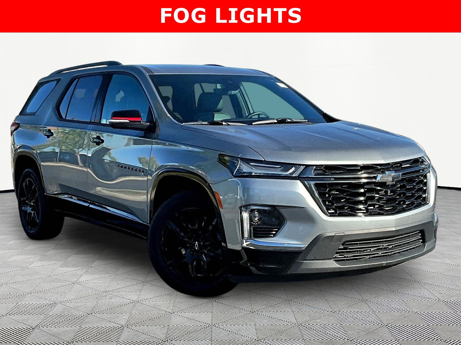 Used 2023 Chevrolet Traverse Premier w/ Redline Edition FWD image 3